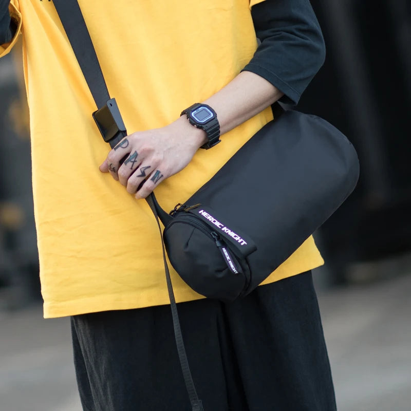 Heroic Knight Shoulder Bag Men's Korean Trend Messenger Bag Fashion Young Leisure Retro Casual Street Package Hot Selling Bags