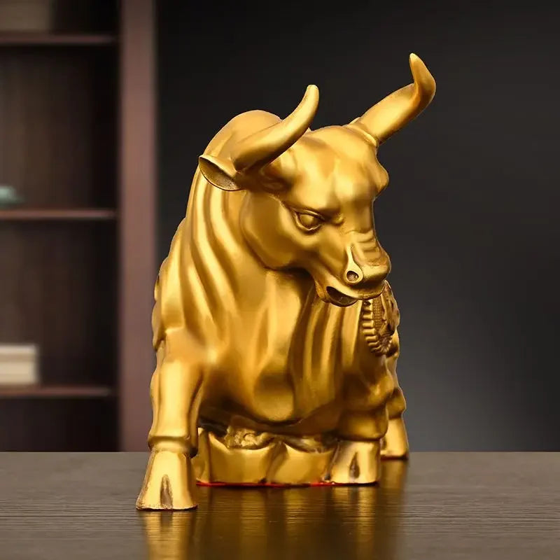 High Quality Animal Cow Ornament Inviting Wealth  Fortune Cow Home Decoration Wall Street Cow Home Sculptures