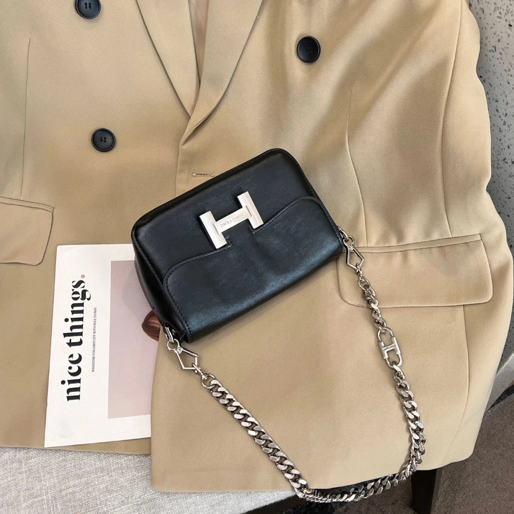 High end quality chain underarm bag trendy Hong Kong style light luxury casual simple shoulder bag crossbody bag for women