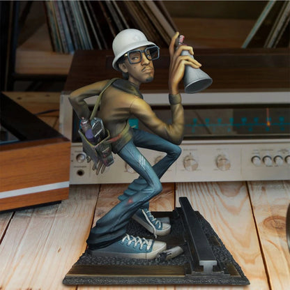 Hip Hop Singer Resin Figurines Decoration Rapper Star Sculpture Modern Art Resin Crafts for Desktop Decoration Home Decor Gift