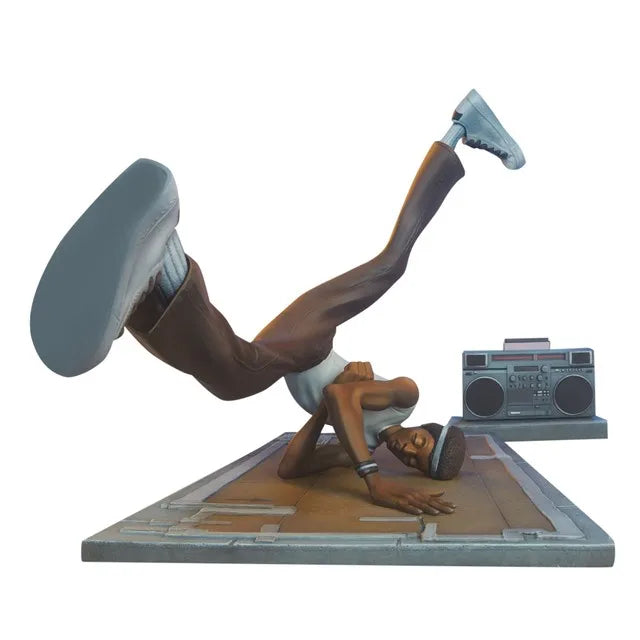 Hip Hop Singer Resin Figurines Decoration Rapper Star Sculpture Modern Art Resin Crafts for Desktop Decoration Home Decor Gift