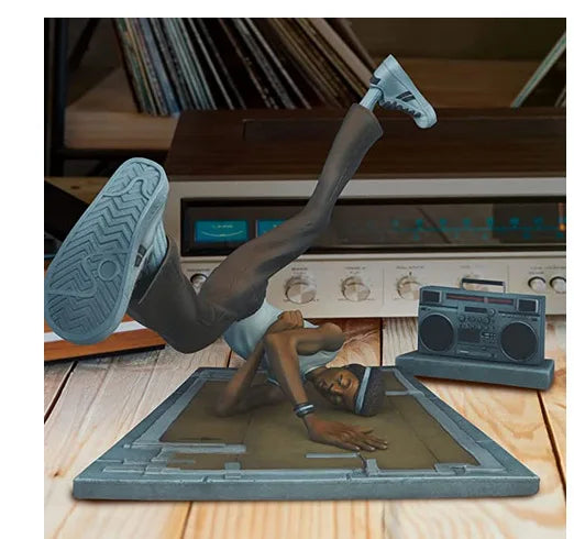Hip Hop Singer Resin Figurines Decoration Rapper Star Sculpture Modern Art Resin Crafts for Desktop Decoration Home Decor Gift