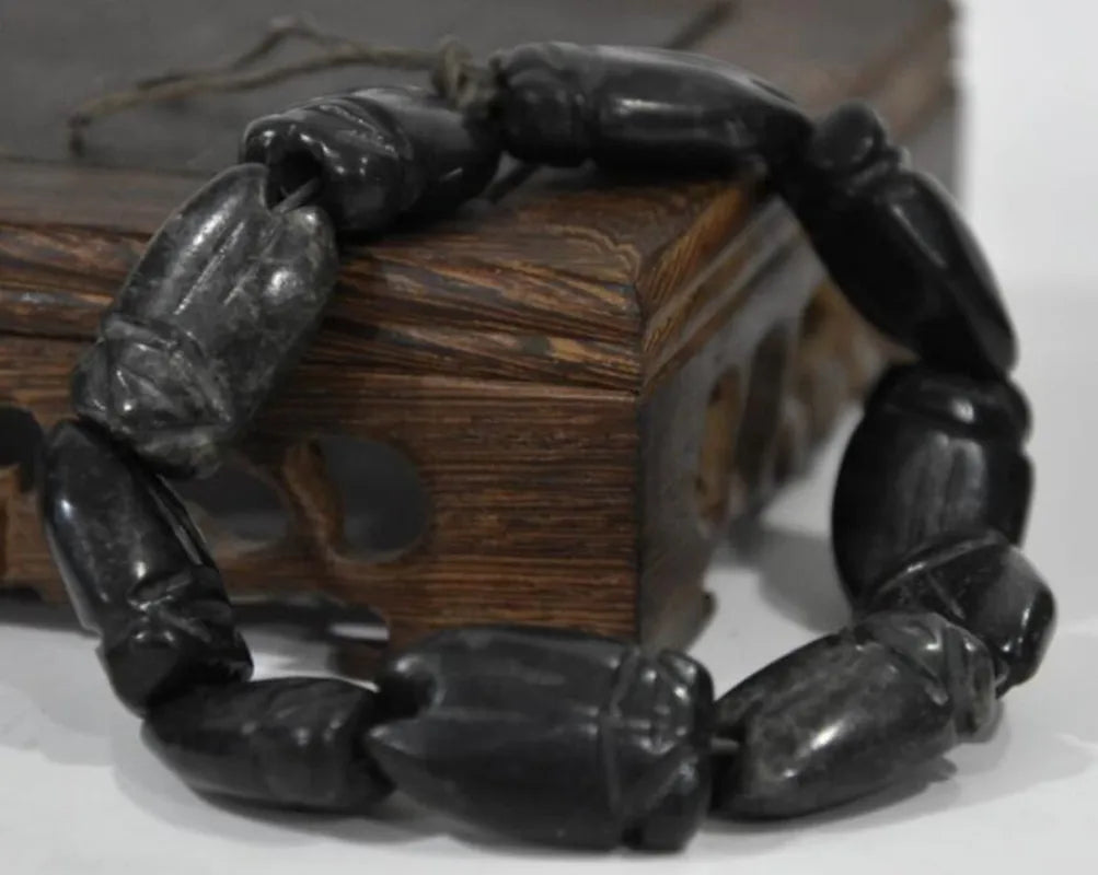 Hongshan culture archaize black iron meteorite Hand catenary statue