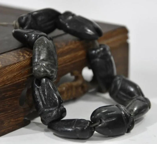 Hongshan culture archaize black iron meteorite Hand catenary statue