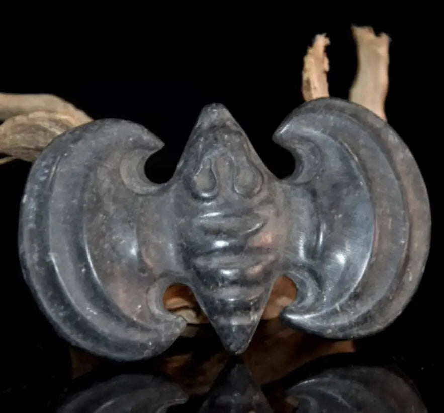 Hongshan culture archaize black iron meteorite bat statue