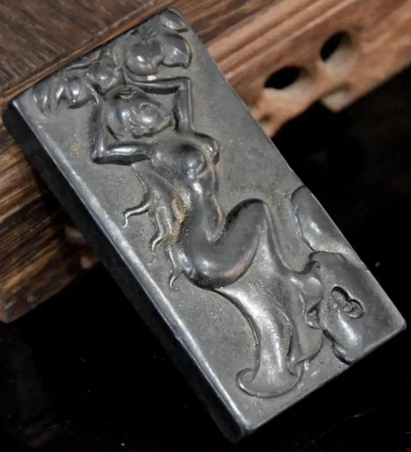 Hongshan culture archaize black iron meteorite beauty pendant statue