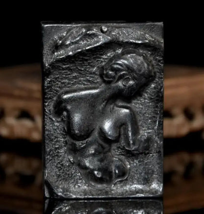 Hongshan culture archaize black iron meteorite beauty pendant statue