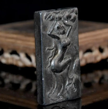 Hongshan culture archaize black iron meteorite beauty pendant statue