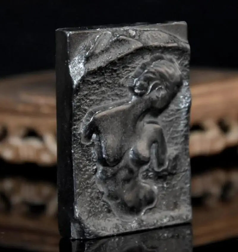 Hongshan culture archaize black iron meteorite beauty pendant statue