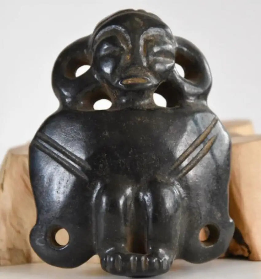 Hongshan culture archaize black iron meteorite people statue