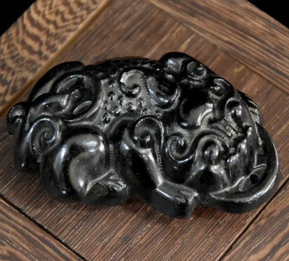 Hongshan culture archaize black iron meteorite recruit wealth mythical wild animal statue