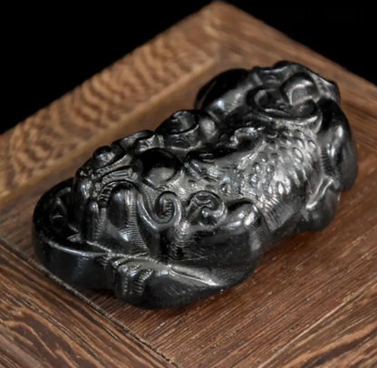 Hongshan culture archaize black iron meteorite recruit wealth mythical wild animal statue
