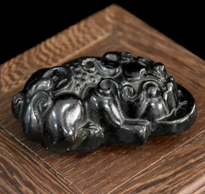 Hongshan culture archaize black iron meteorite recruit wealth mythical wild animal statue