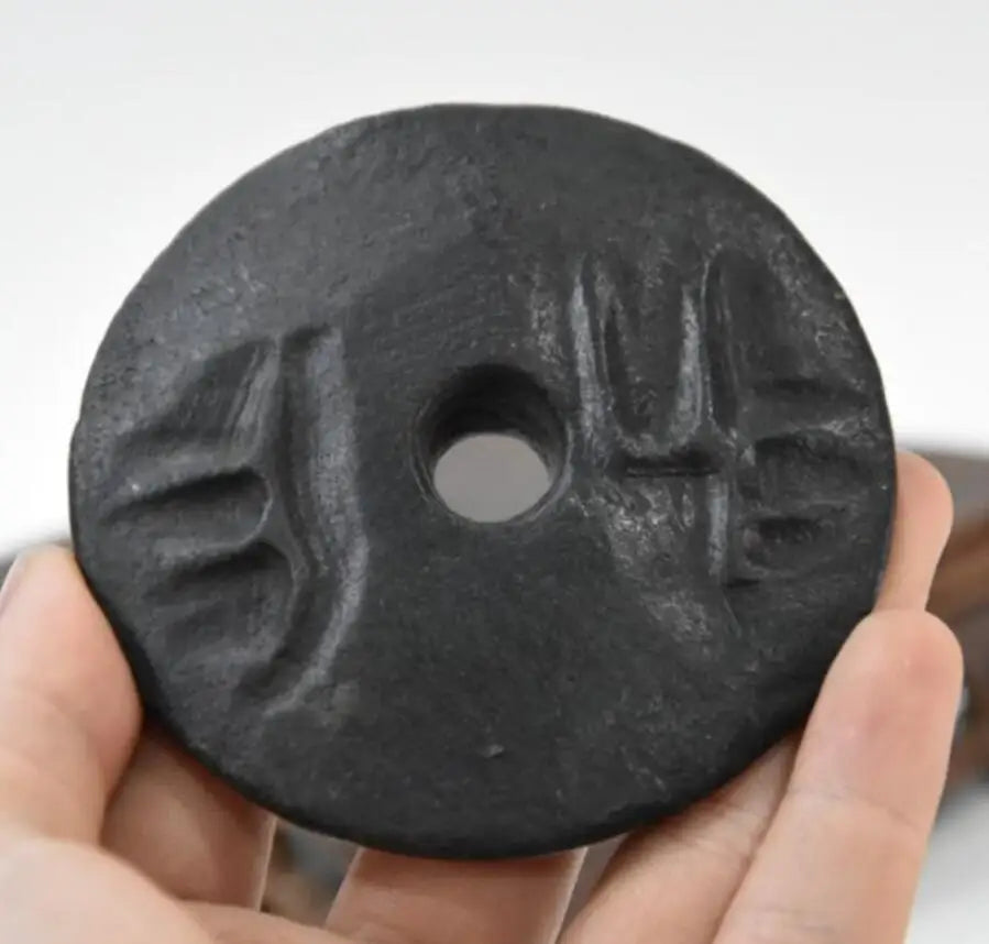 Hongshan culture archaize black iron meteorite sculpture Peace buckle bi statue
