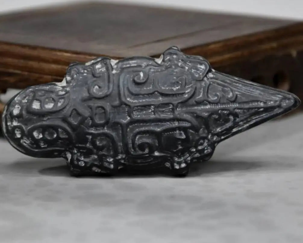 Hongshan culture archaize black iron meteorite sculpture crocodile statue