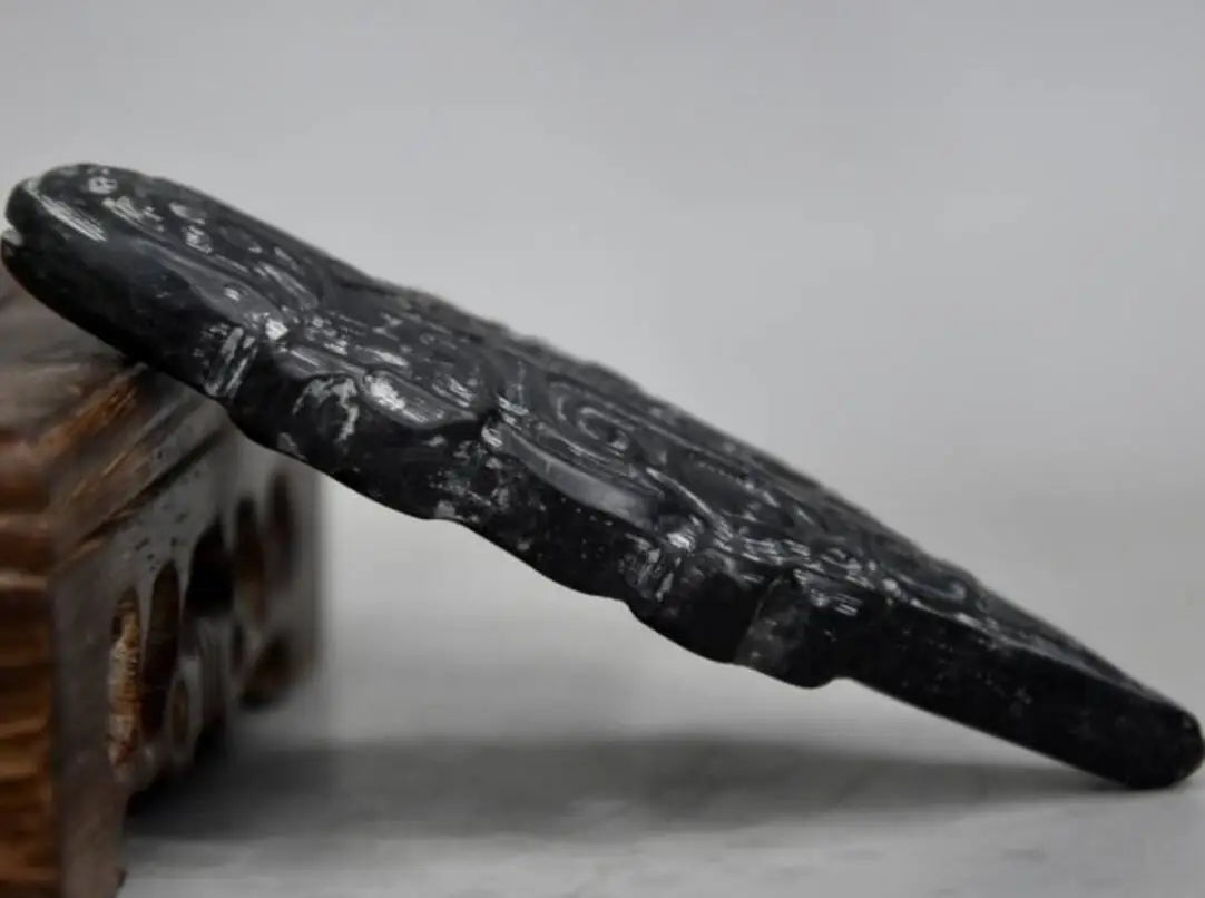 Hongshan culture archaize black iron meteorite sculpture crocodile statue