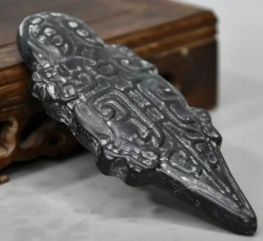 Hongshan culture archaize black iron meteorite sculpture crocodile statue