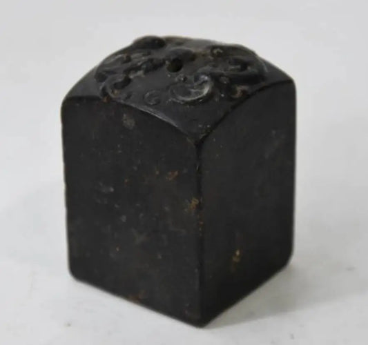 Hongshan culture archaize black iron meteorite sculpture dragon seal statue