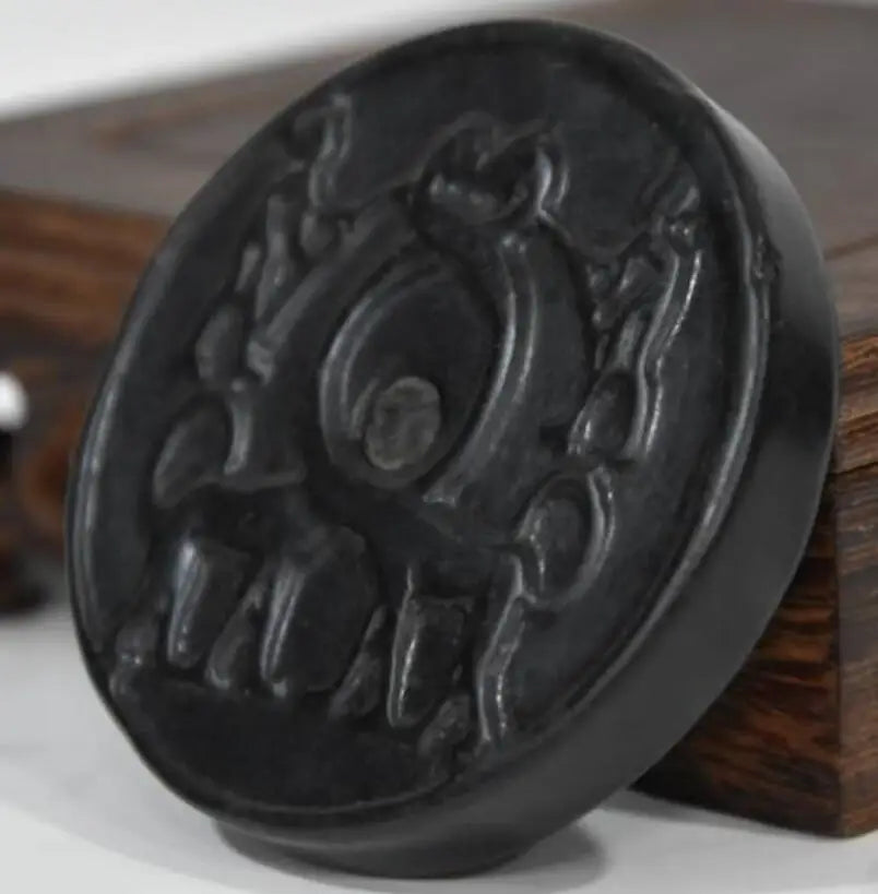 Hongshan culture archaize black iron meteorite sculpture hunting statue