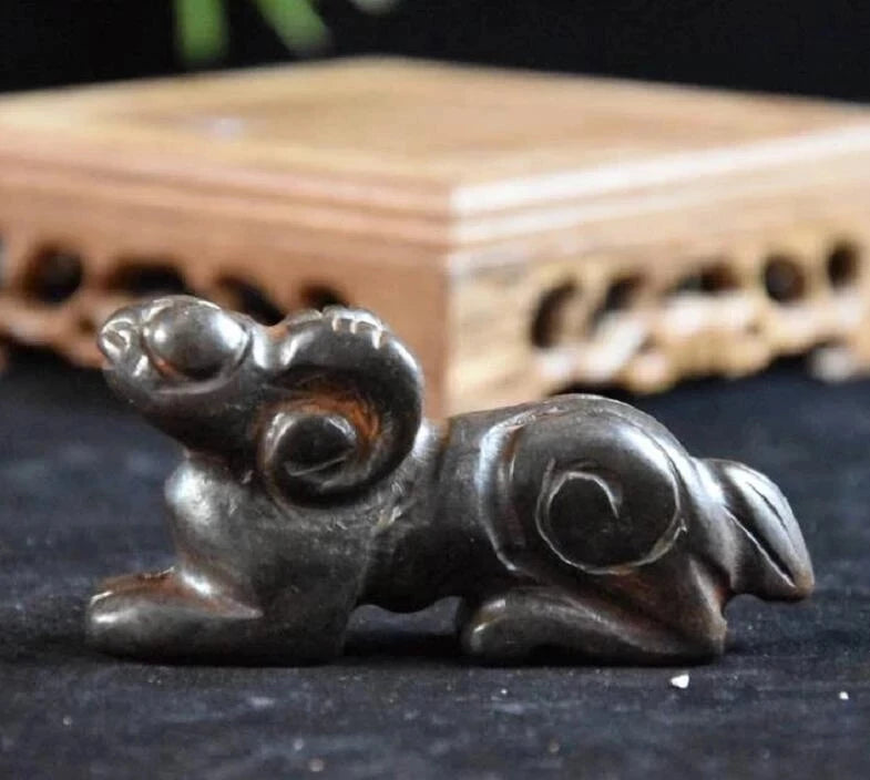 Hongshan culture archaize black iron meteorite sculpture sheep statue