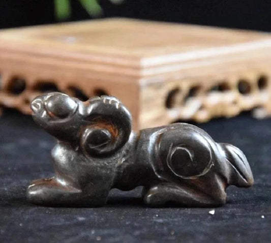 Hongshan culture archaize black iron meteorite sculpture sheep statue