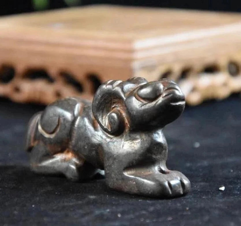 Hongshan culture archaize black iron meteorite sculpture sheep statue