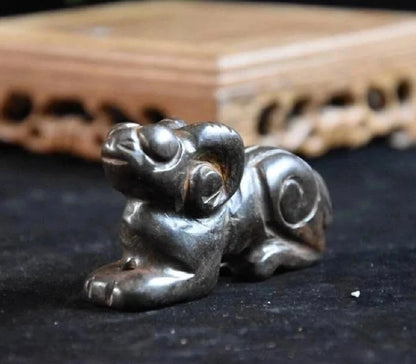 Hongshan culture archaize black iron meteorite sculpture sheep statue