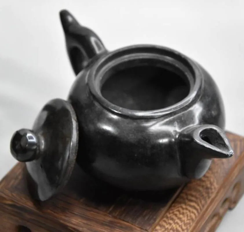 Hongshan culture archaize black iron meteorite teapot crafts statue