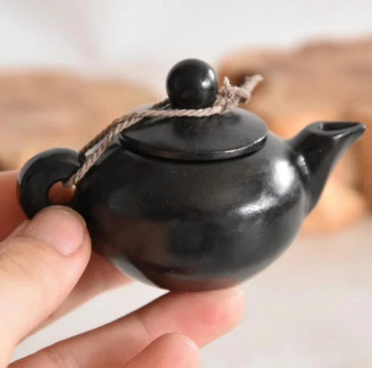 Hongshan culture archaize black iron meteorite teapot small statue
