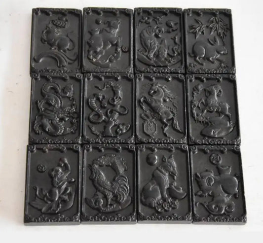 Hongshan culture archaize black iron meteorite twelve zodiac amulet statue