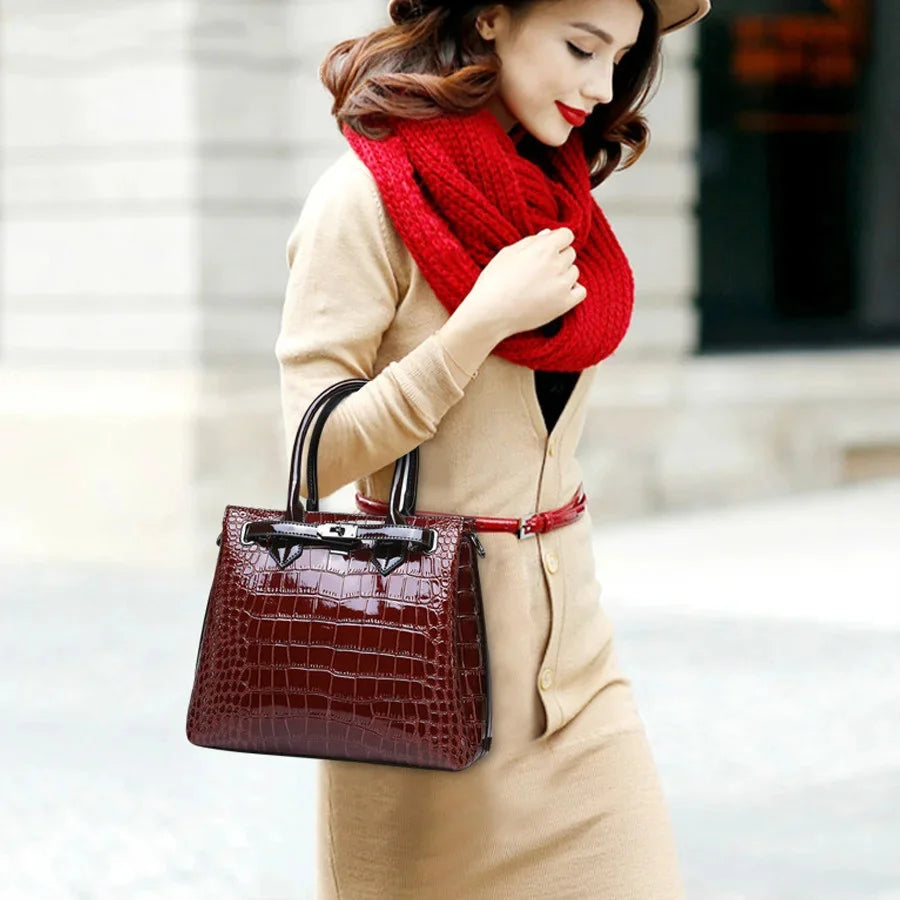 Hot 2024 Women's Shoulder Luxury High Quality Classic Crocodile Pattern Handbag Brand Designer Large Capacity Messenger Bag