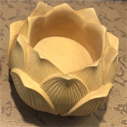 Huangyang wood carving Q version Guanyin statue Bodhisattva car decoration Lotus base Solid wood home decoration Table layout