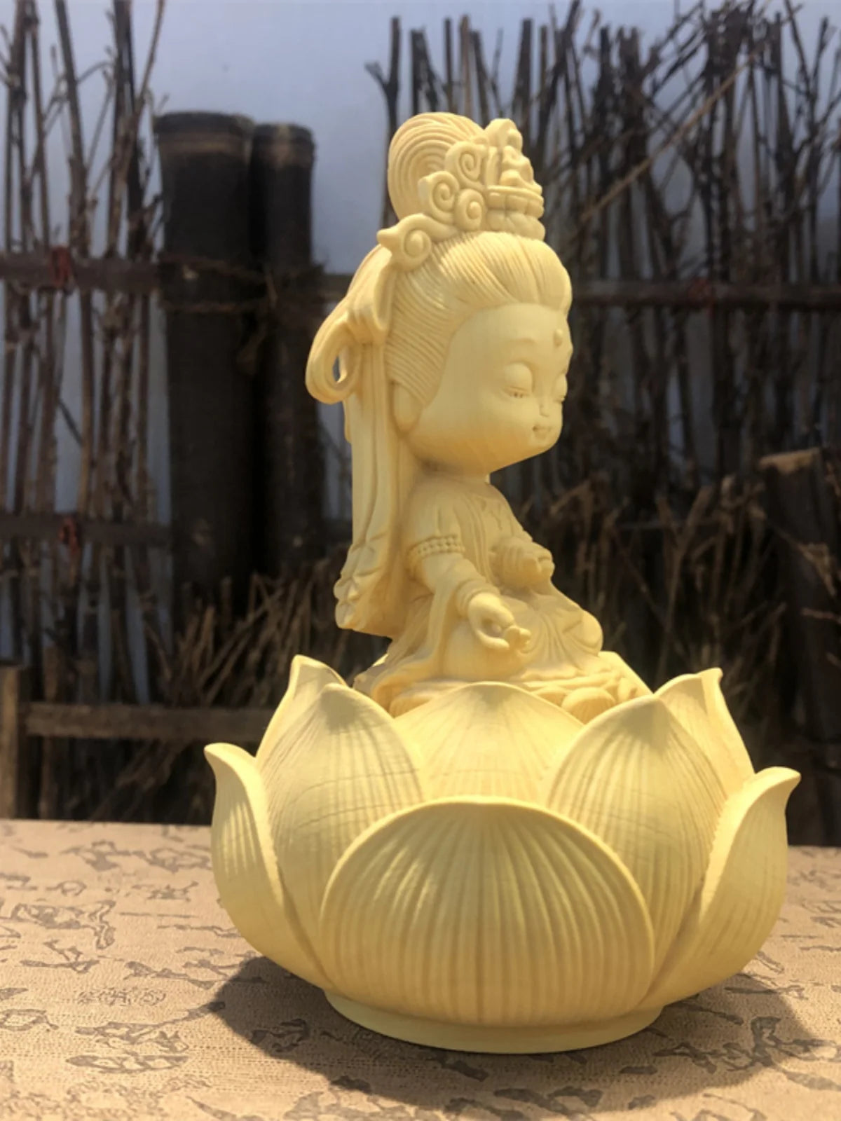Huangyang wood carving Q version Guanyin statue Bodhisattva car decoration Lotus base Solid wood home decoration Table layout