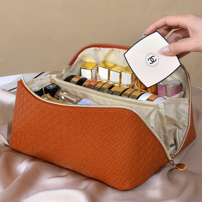 INS Popular Cloud Pillow Women's Makeup Bag Portable PU Leather Cosmetics Bags for Ladies Travel Essentials Storage Organizer