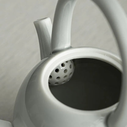 Ice Gray Glaze Round Moon Loop-Handled Teapot Japanese Style Porcelain Tea Strainer Kung Fu Tea Set Teapot Tea Infuser Tea Maker
