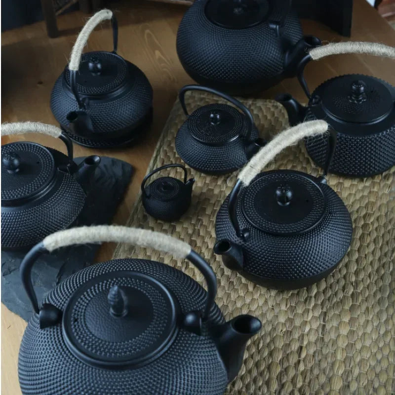 Iron Tea Pot with Stainless Steel Infuser Cast Japanese Iron Teapot Oolong Tea Kung Fu Tea Puer Kettle 300ml~1200ML  Kung Fu