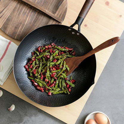 Iron Woks Chinese Traditional Stir Fry Pans Handmade Iron Pot Non-Stick Pan Cast Iron Pot Suitable for induction and Gas