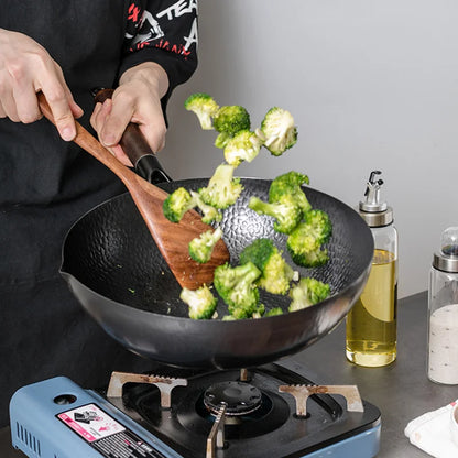 Iron Woks Chinese Traditional Stir Fry Pans Handmade Iron Pot Non-Stick Pan Cast Iron Pot Suitable for induction and Gas