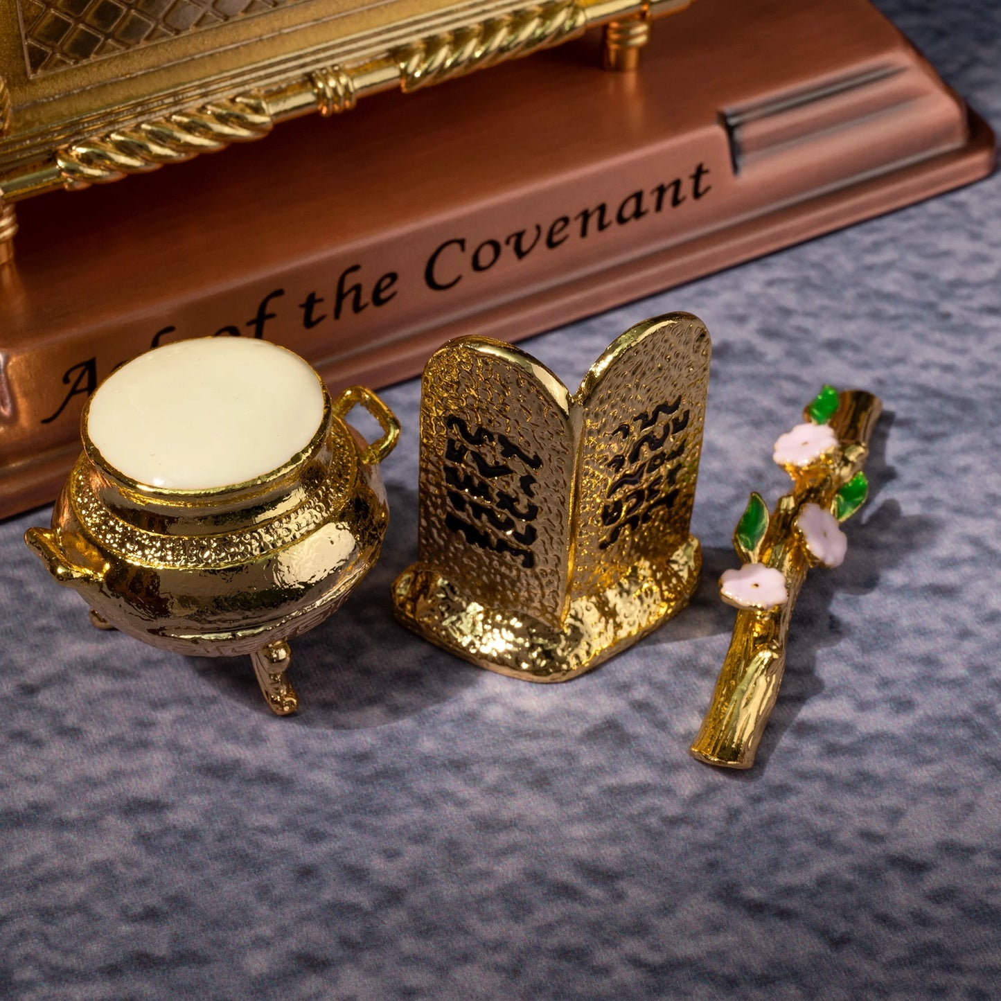 Israel Judaism Copper Gilded Ark of the Covenant Catholic Home Decoration Ornament Christian Church Supplies Jesus Christ Gift