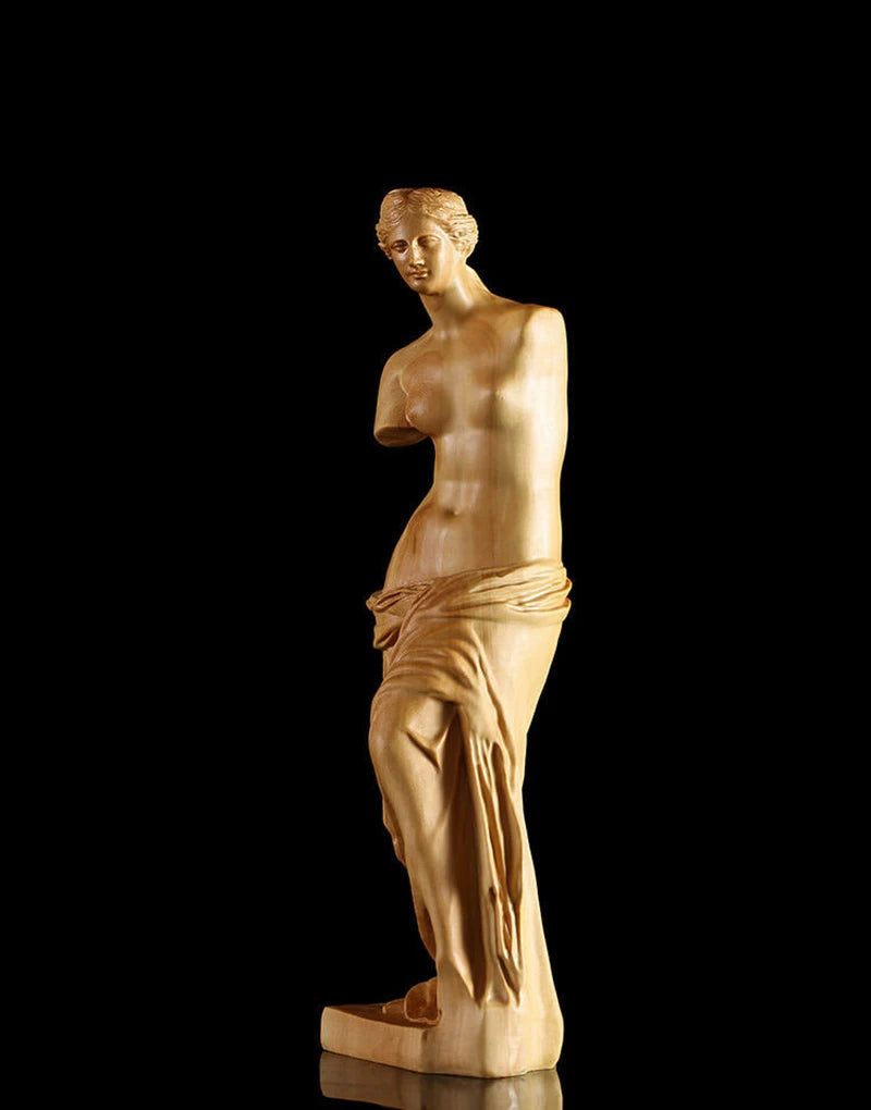 JP104ca - 20 CM High Carved Boxwood Carving Figurine - The Queen Girl