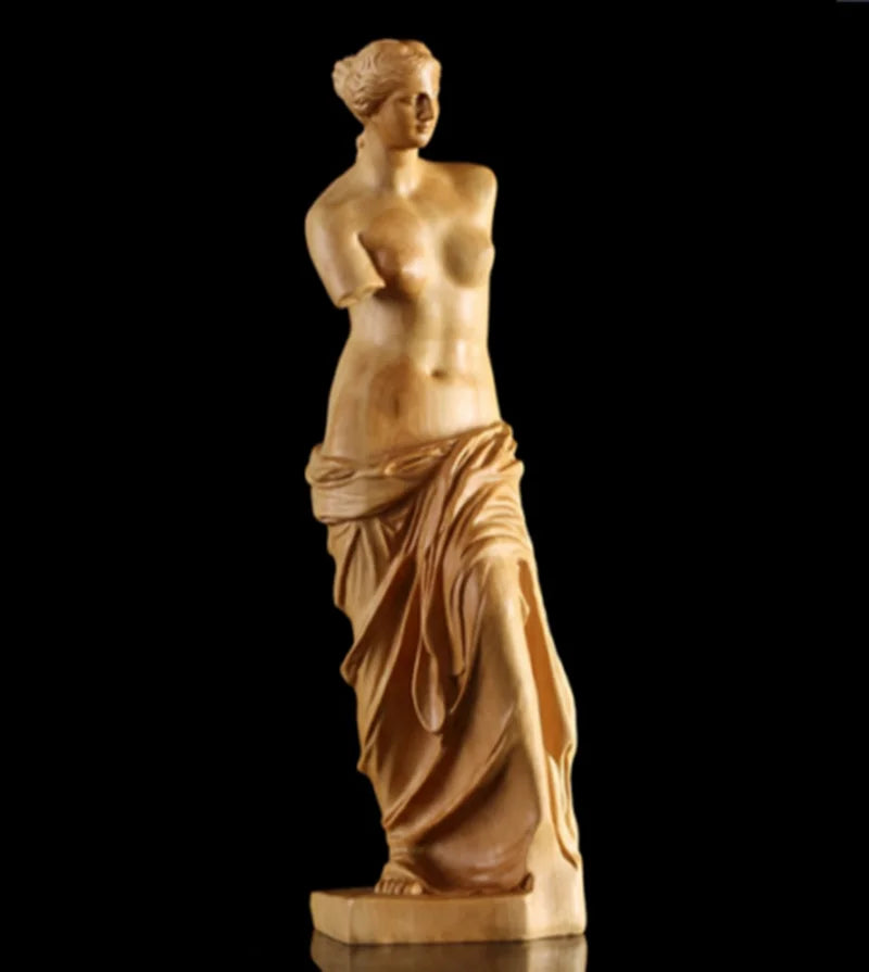 JP104ca - 20 CM High Carved Boxwood Carving Figurine - The Queen Girl