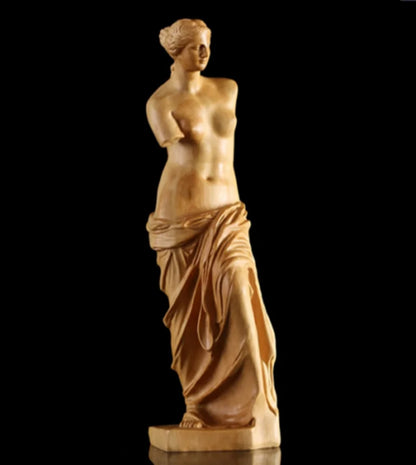 JP104ca - 20 CM High Carved Boxwood Carving Figurine - The Queen Girl