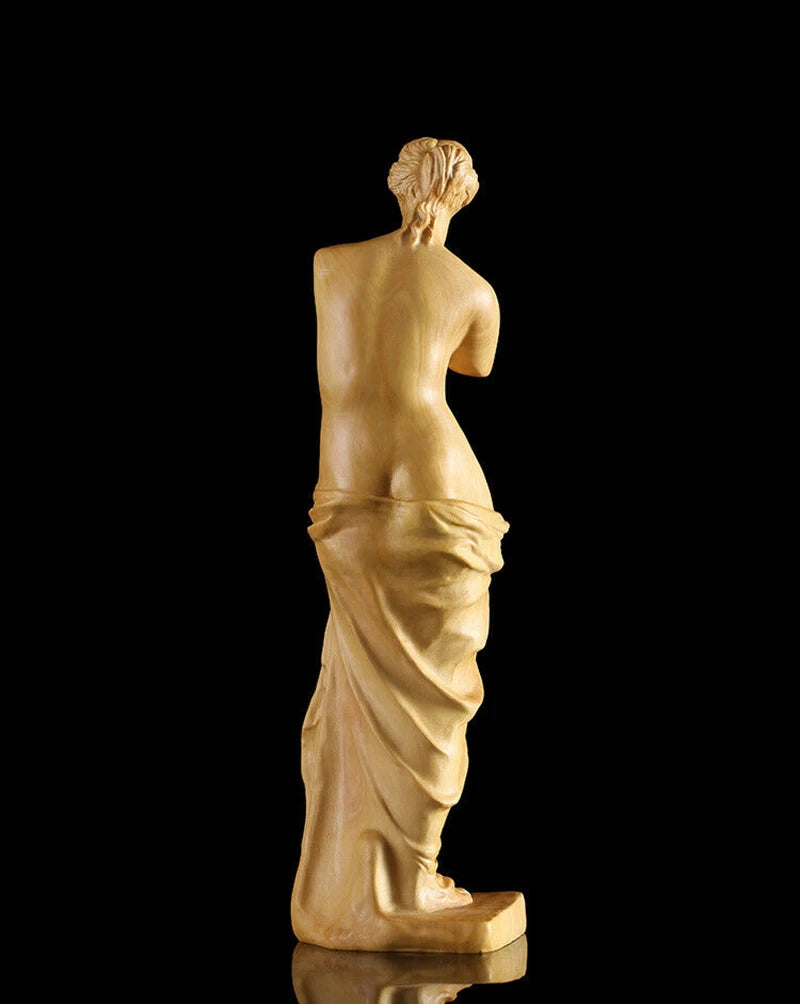 JP104ca - 20 CM High Carved Boxwood Carving Figurine - The Queen Girl