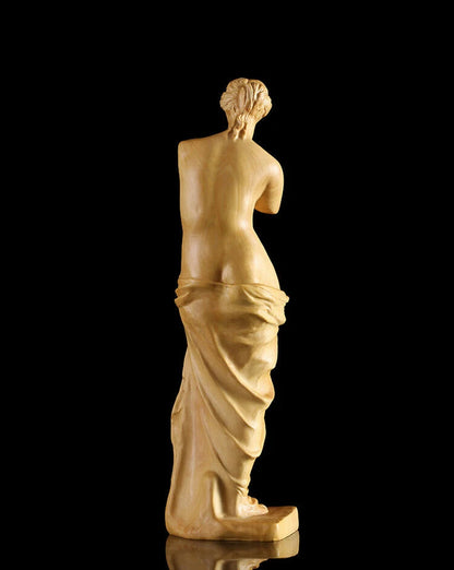 JP104ca - 20 CM High Carved Boxwood Carving Figurine - The Queen Girl