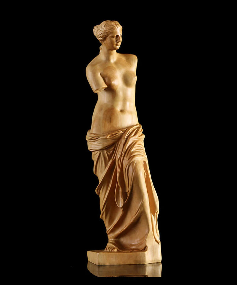 JP104ca - 20 CM High Carved Boxwood Carving Figurine - The Queen Girl