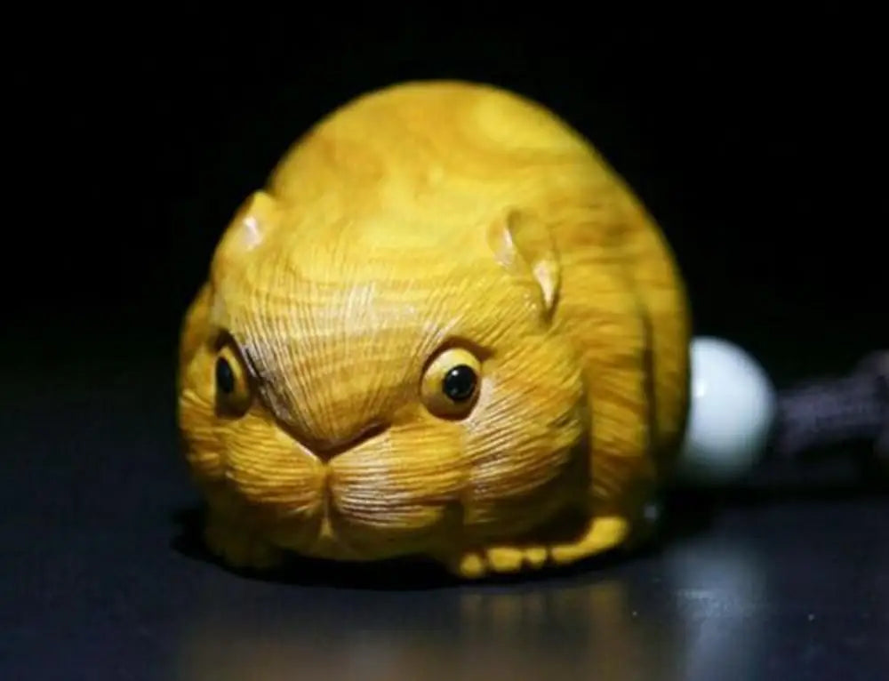 JP157 - 2" Hand Carved Boxwood Carving Netsuke Home Decor  : Lovely Mouse
