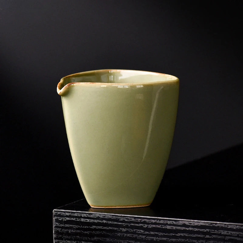Japanese Antique Ceramic Fair Cup Green Bamboo Glazed Tea Bowl Creative Tea Dispenser High Quality Tea Set Accessories Crafts