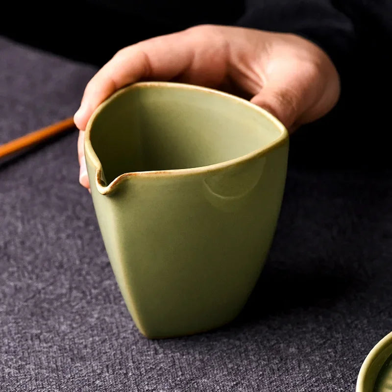 Japanese Antique Ceramic Fair Cup Green Bamboo Glazed Tea Bowl Creative Tea Dispenser High Quality Tea Set Accessories Crafts
