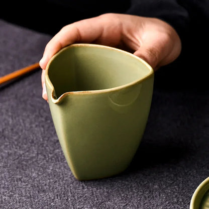 Japanese Antique Ceramic Fair Cup Green Bamboo Glazed Tea Bowl Creative Tea Dispenser High Quality Tea Set Accessories Crafts