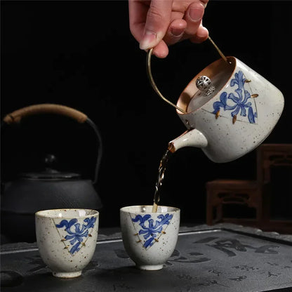 Japanese Style Ceramic Blue and White Antique Glaze Teacup Elegant Beautiful Teapot Kung Fu Kettle Coffee Mug Chinese Tea Pot
